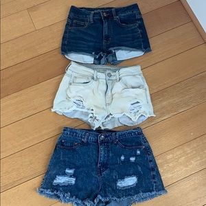 Bundle of Three AE/F21 Distressed Jean Shorts Sz 4